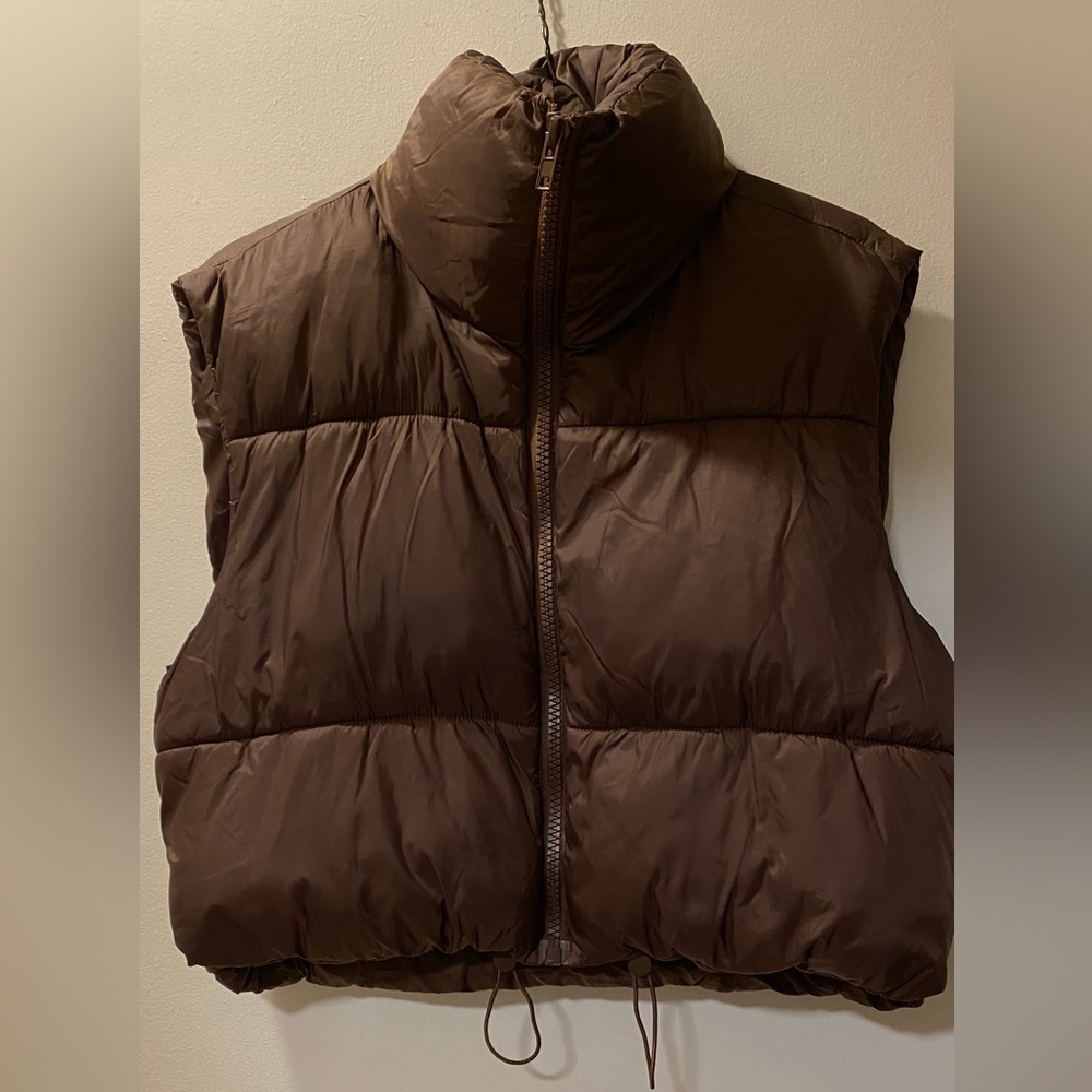 Cropped Puffer Vest
